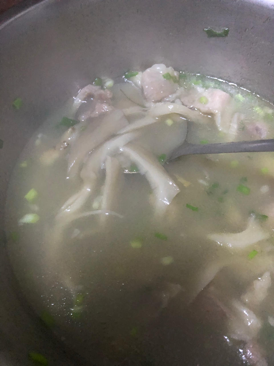 平菇滑肉汤