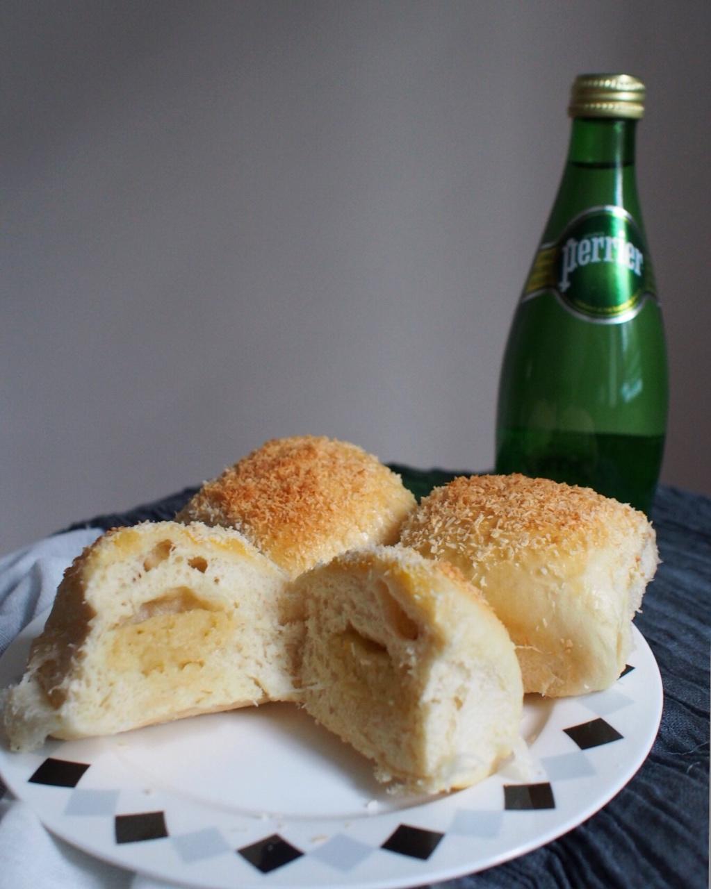 椰浆十字包 Coconut Custard Hot Crossed Bun