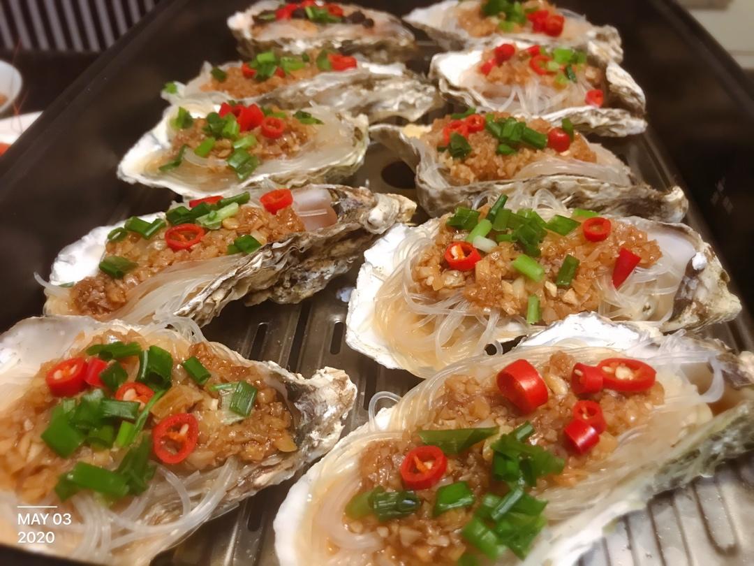 零失败的蒜蓉粉丝蒸扇贝