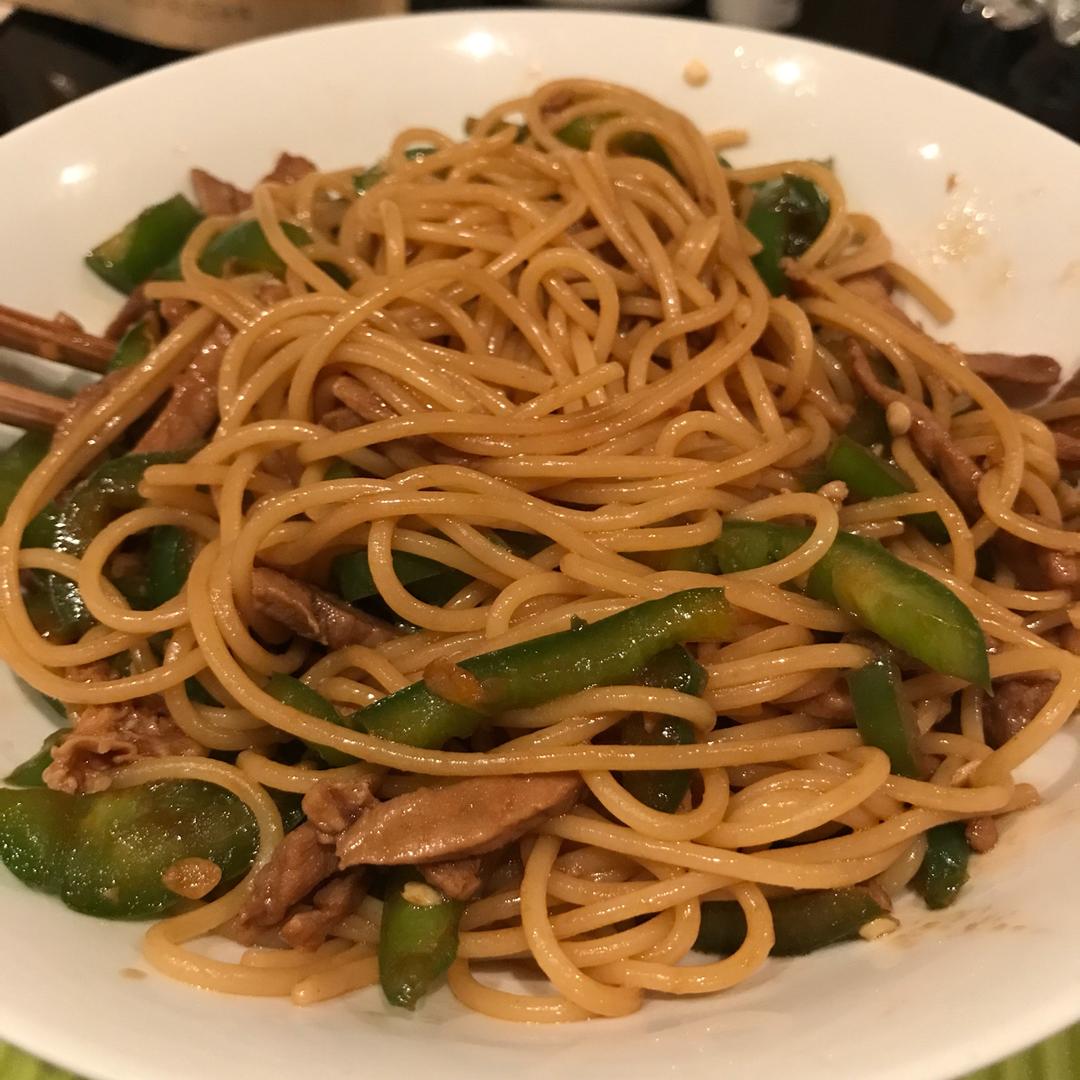 青椒肉丝拌面