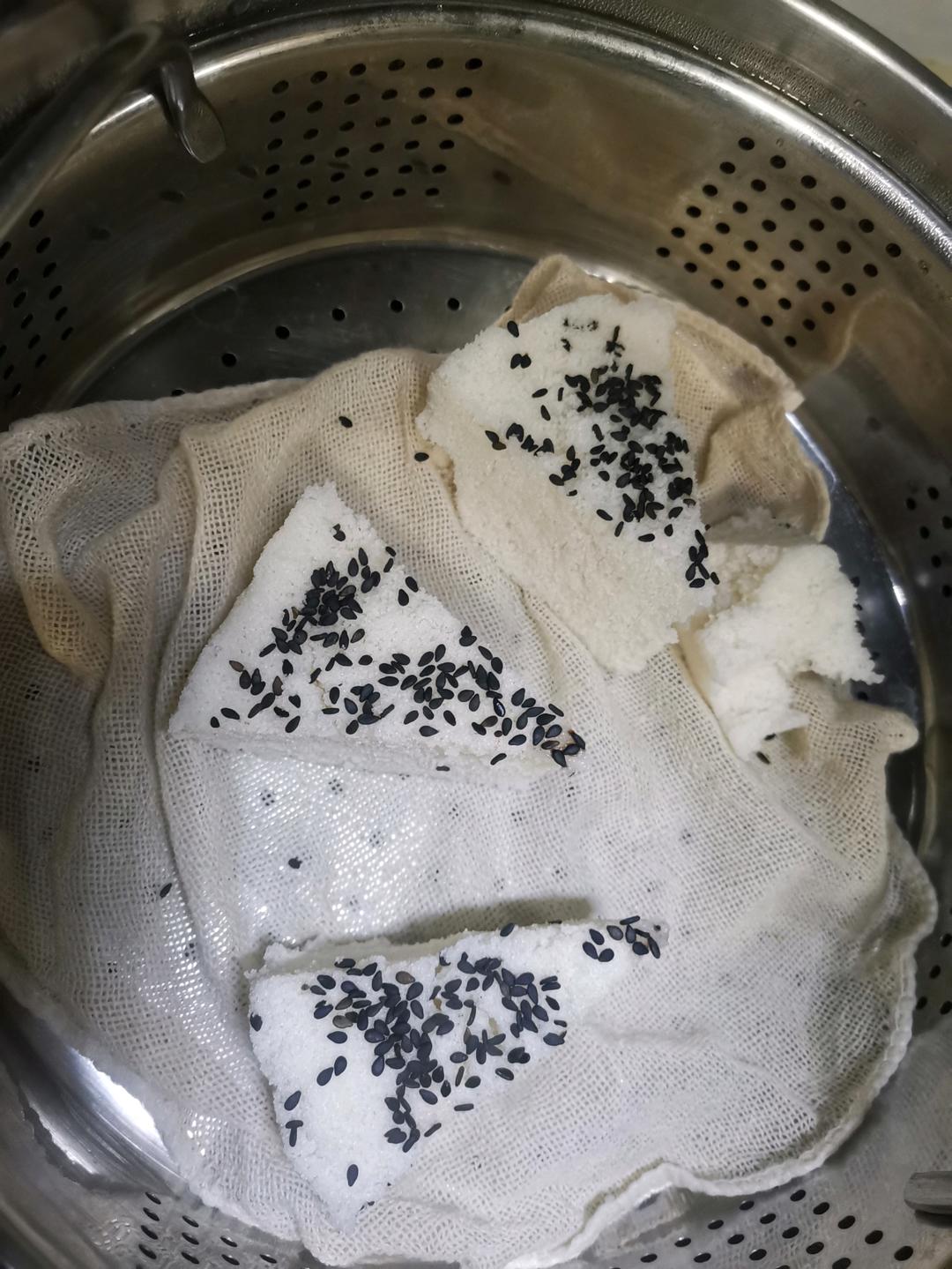 桂花糕，中式小点心，糯米糕，劣狐狐