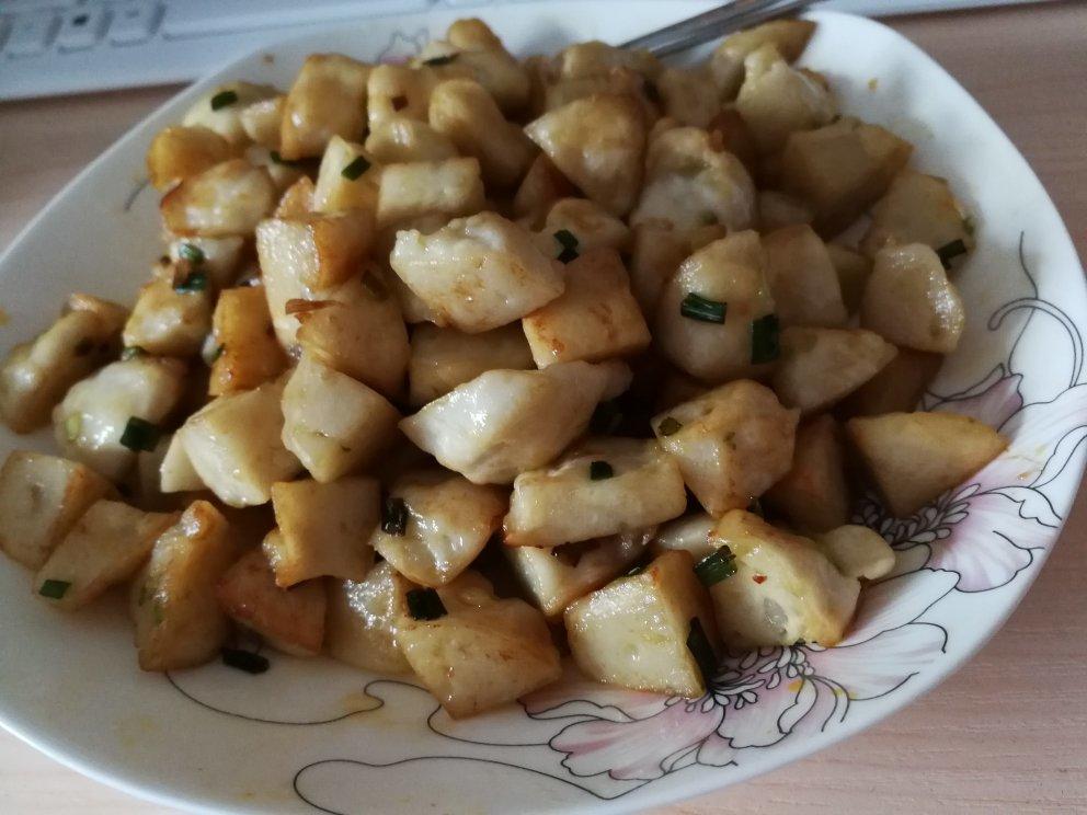 炒鱼丸