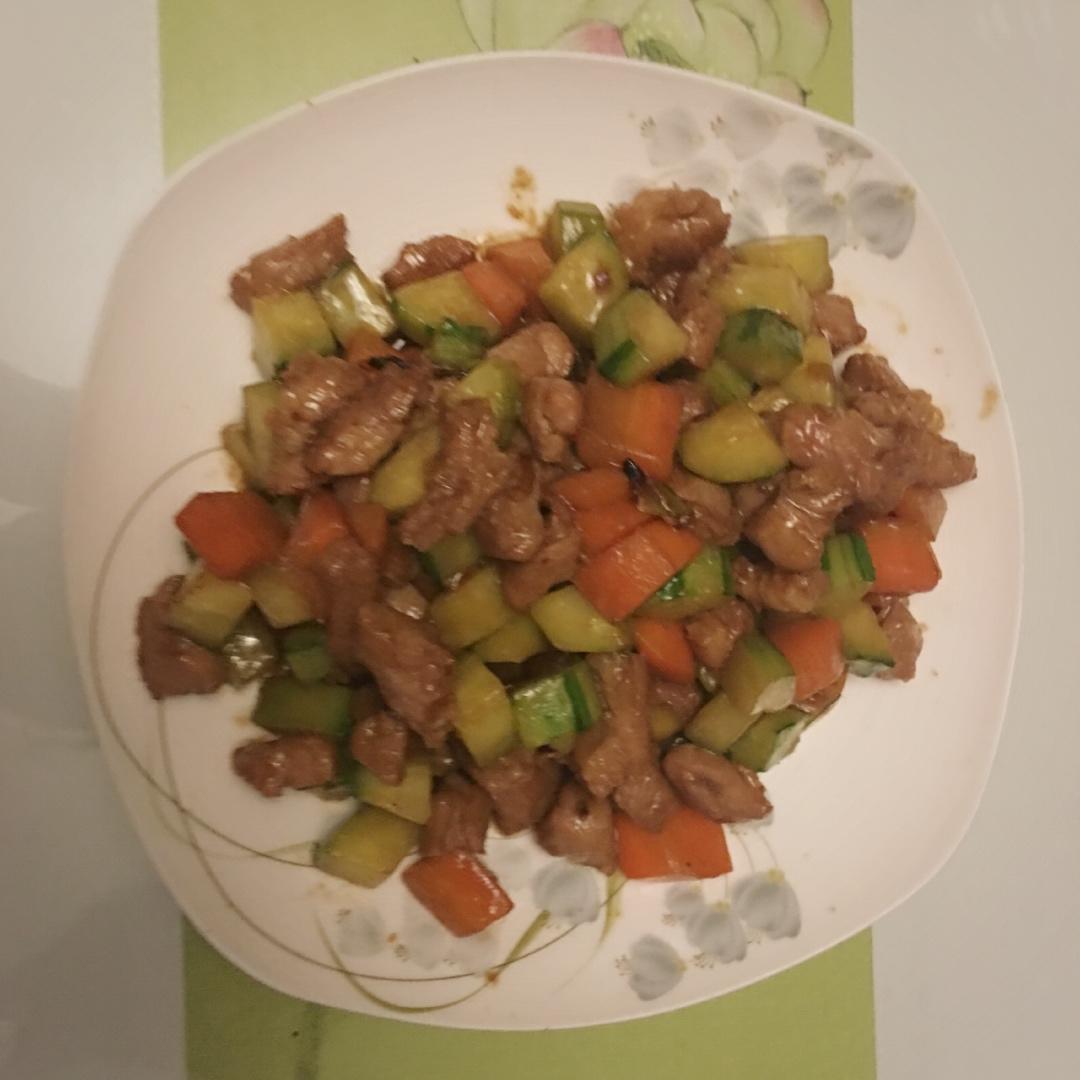 酱爆肉丁