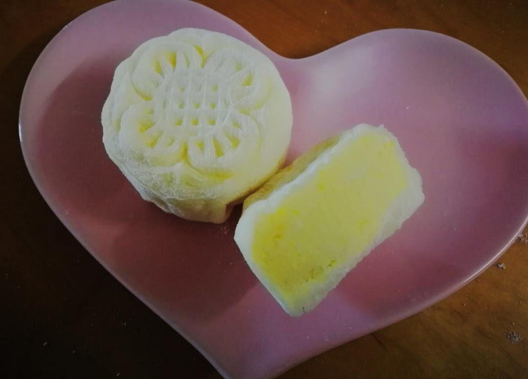 咸蛋黄冰淇淋冰皮月饼【曼食慢语】