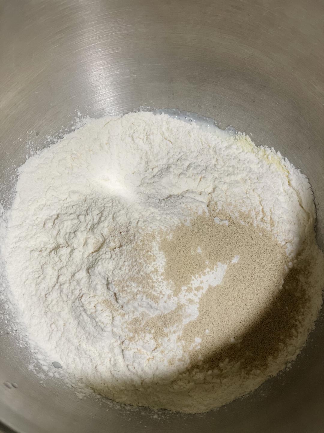 纯奶手撕吐司的做法 步骤1