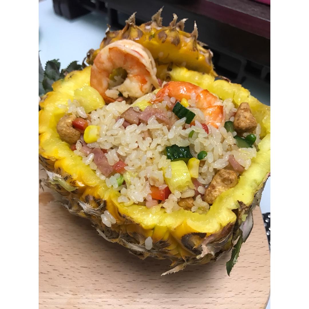 虾仁菠萝炒饭