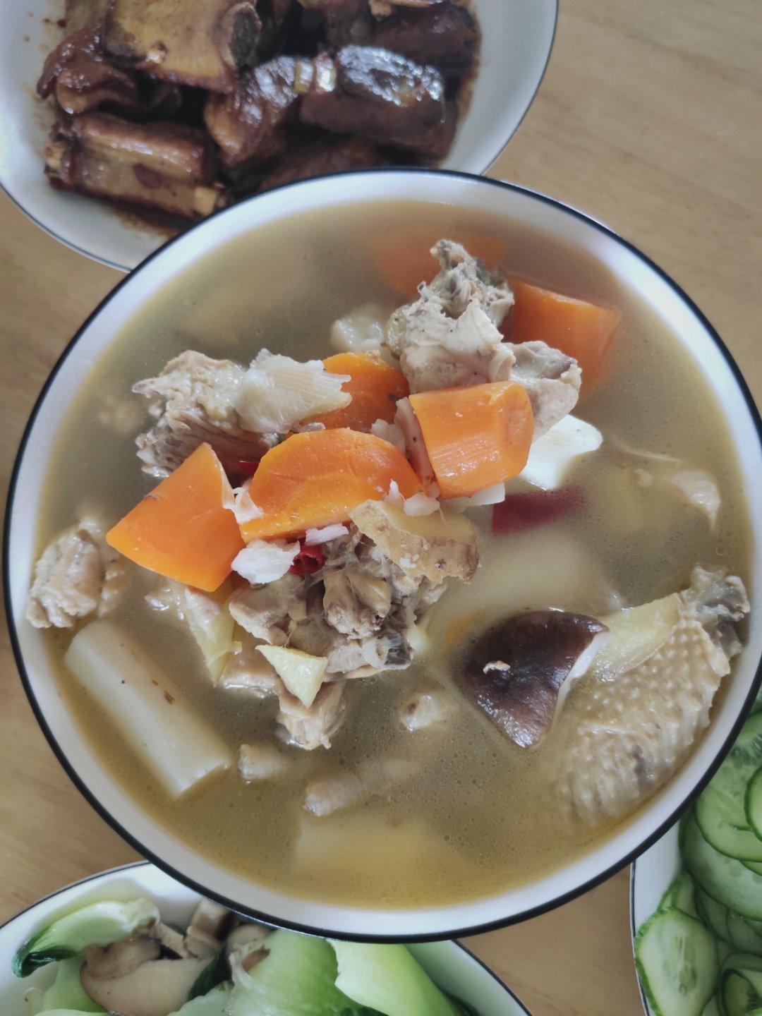 炖鸡汤