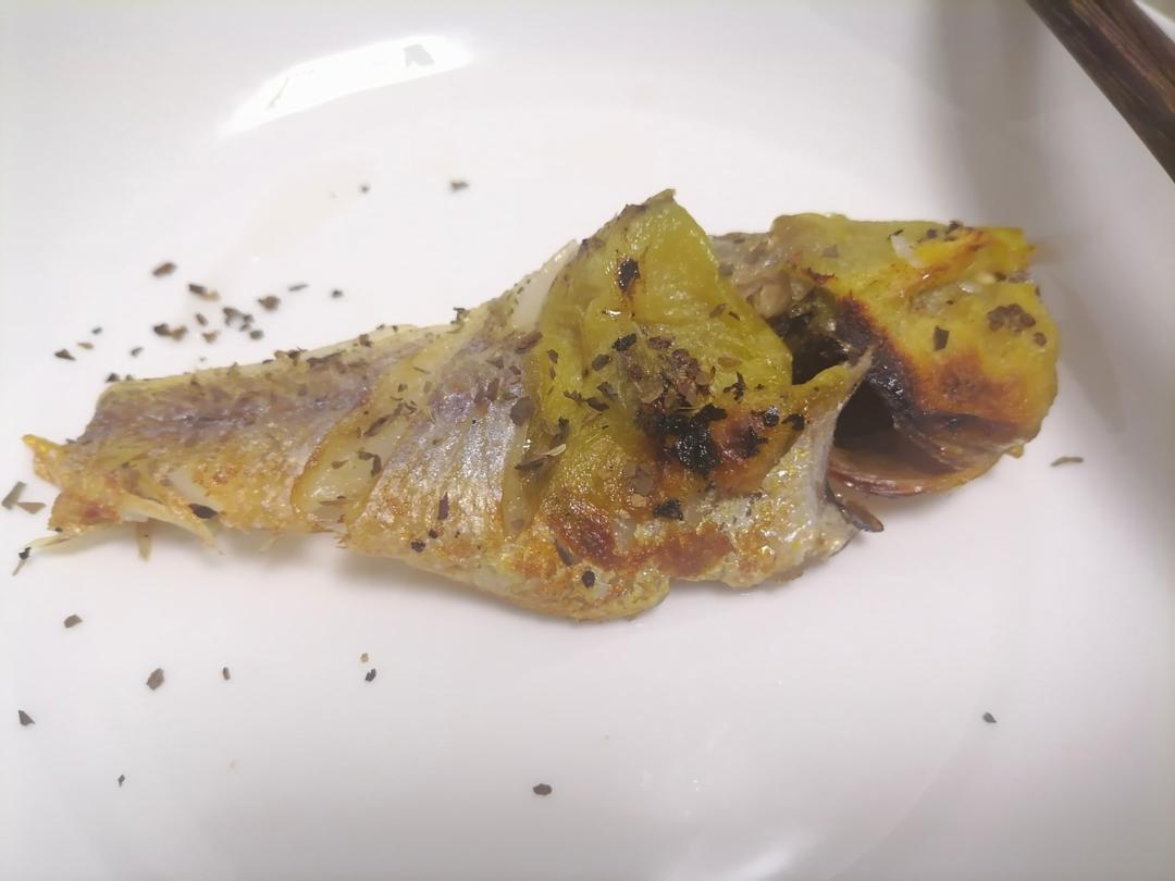 罗勒菠萝烤黄鱼