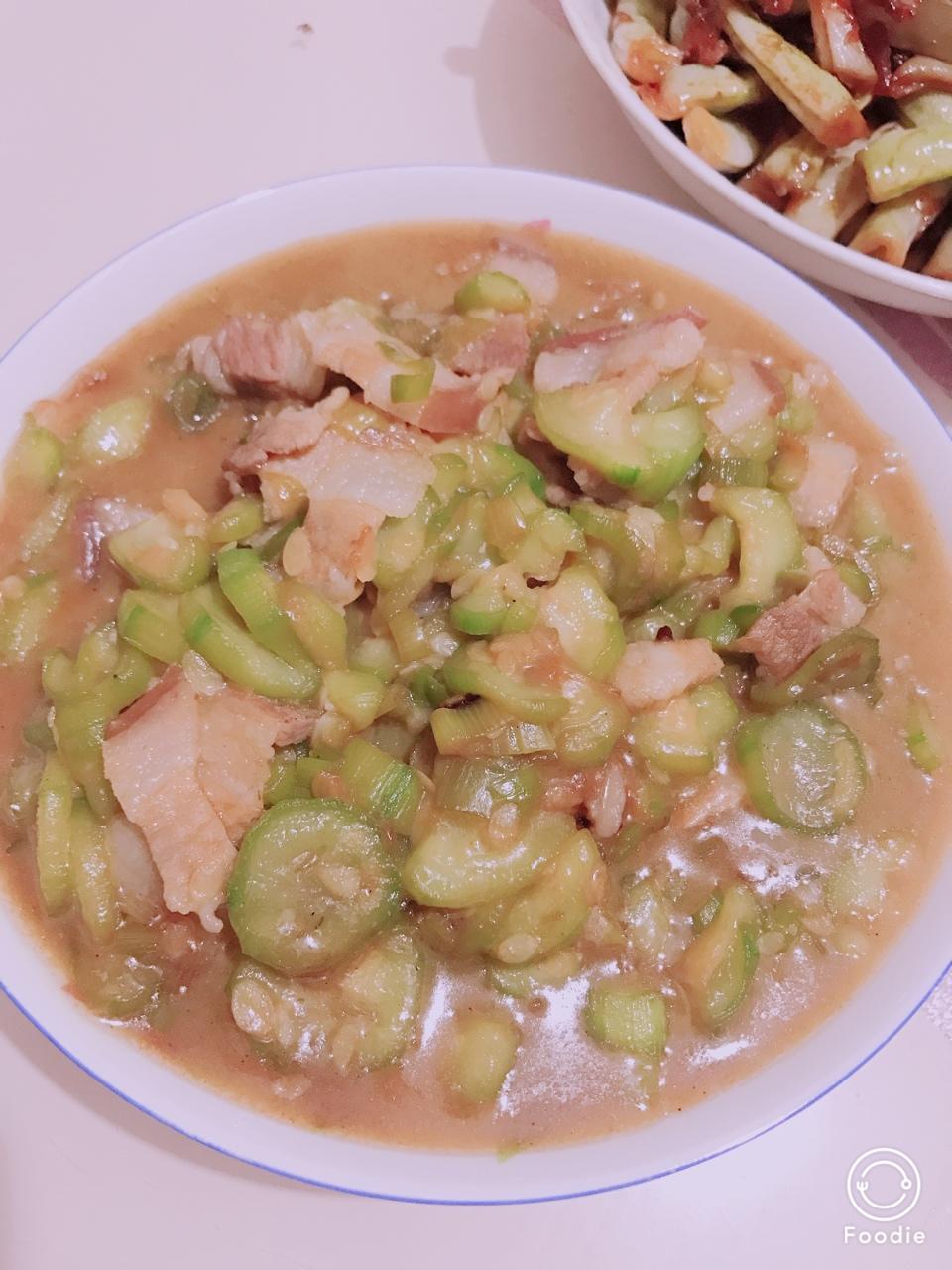 家常茭瓜炒肉片