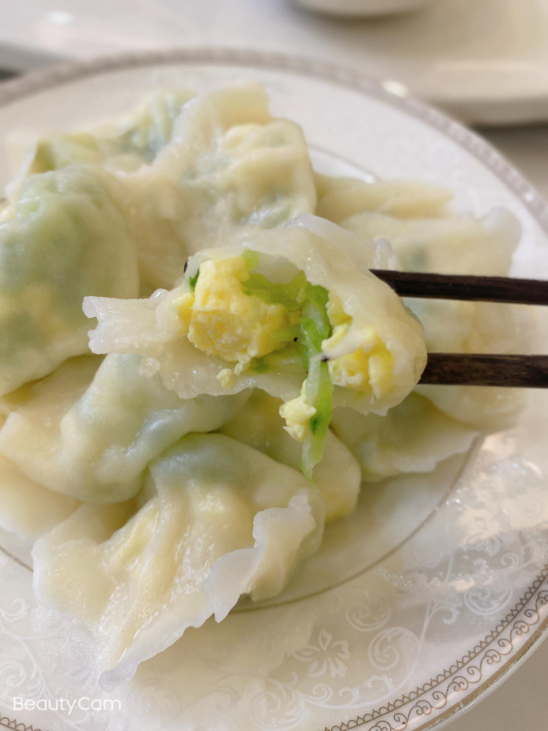 清淡的黄瓜鸡蛋水饺