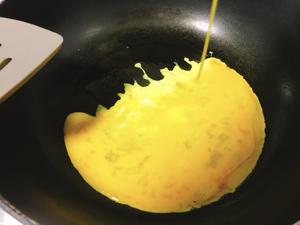 一分钟清淡下饭神器-豆芽炒鸡蛋的做法 步骤3