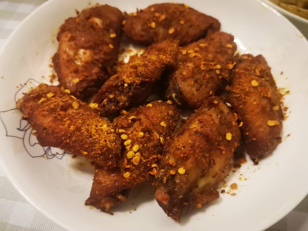 好吃到舔手指的孜然鸡翅，一盘根本不够吃
