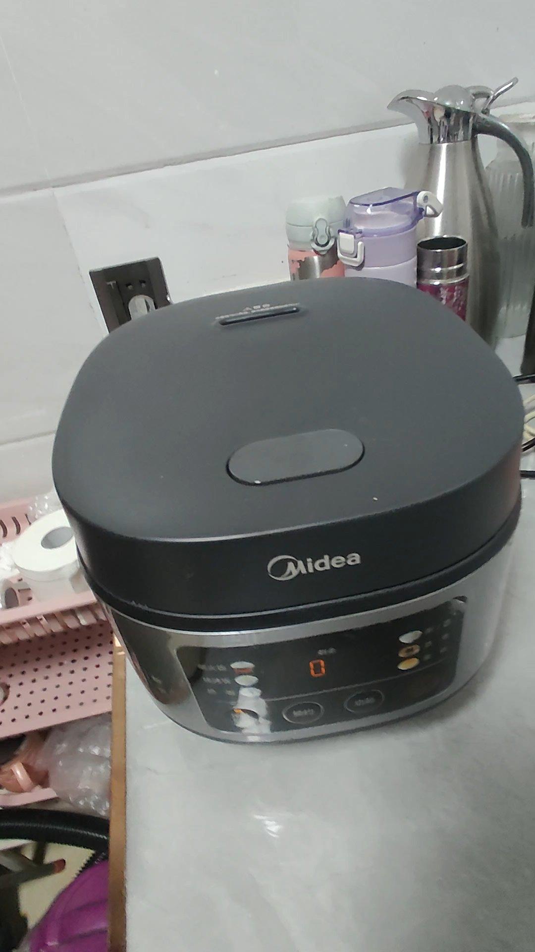 电饭煲蛋糕+绞肉机打发蛋清（没有电动打蛋器，那就试试家里的绞肉机，会让你很惊喜哦）