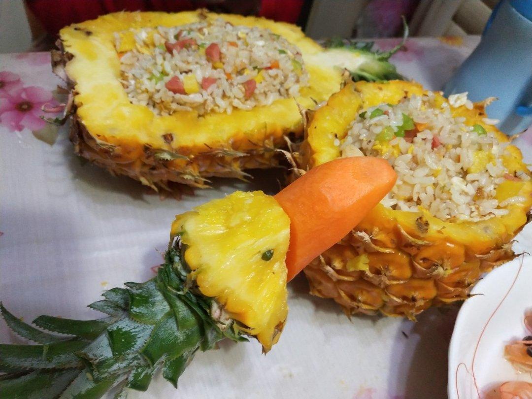 鸟语花香菠萝炒饭
