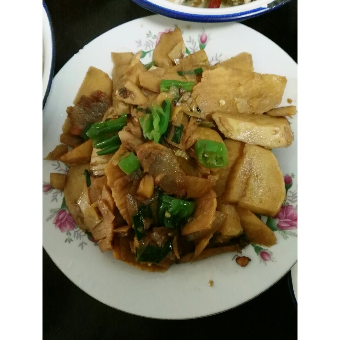 冬笋炒腊肉