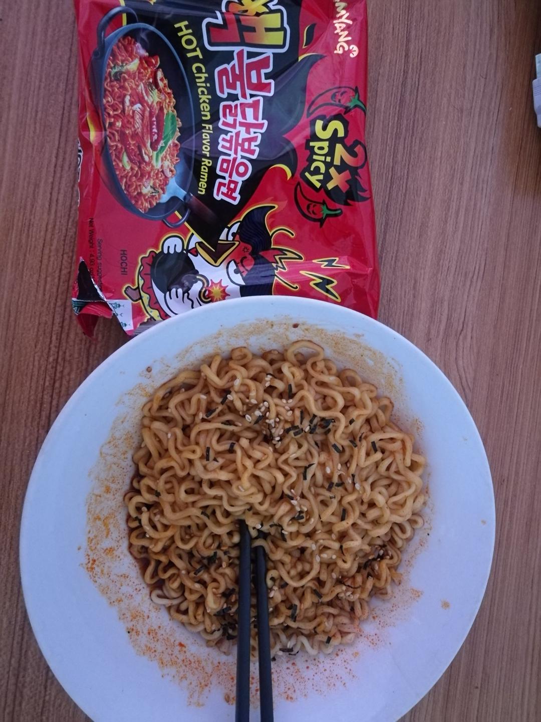 火鸡面（辣鸡面）