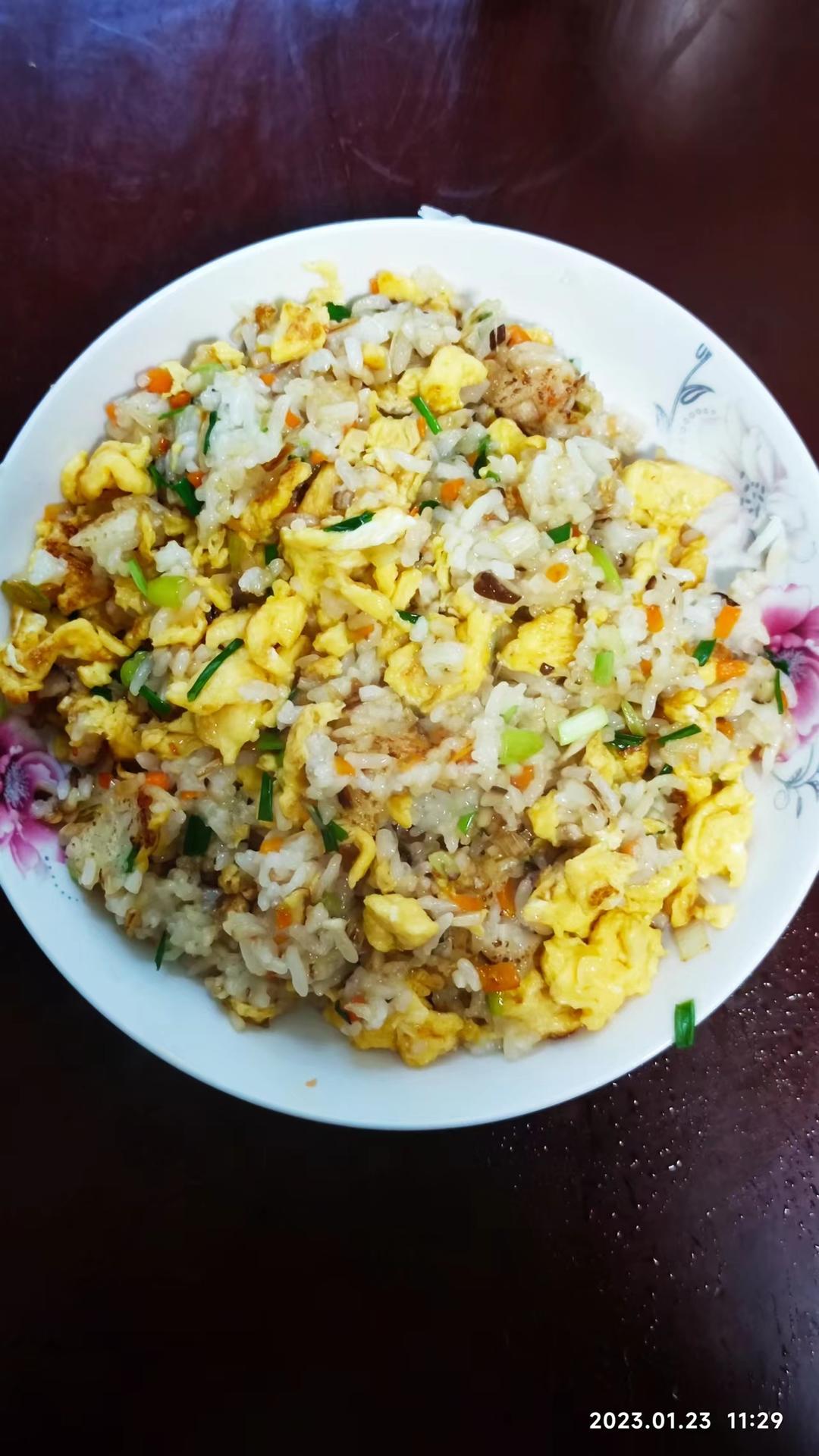 厨师长教你“蛋炒饭”如何做才好吃，答案都在这里面！
