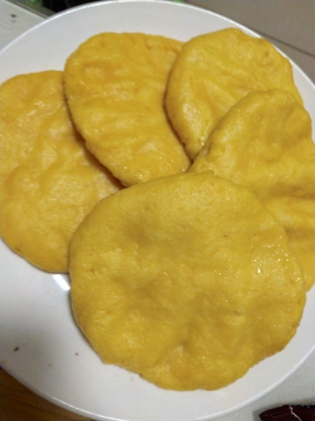 农家乐中的锅贴饼子（玉米饼子 大饼子）