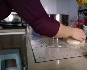 （厨师机揉面详情视频～中种）北海道吐司的做法 步骤4