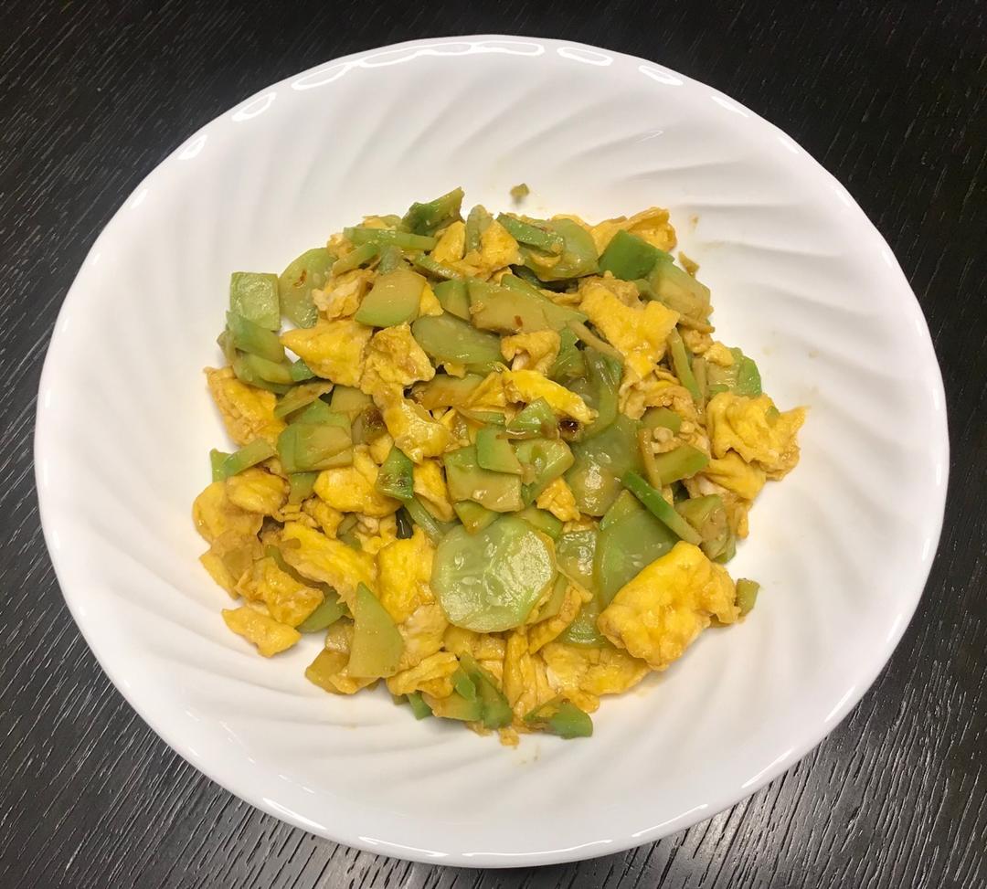 美式牛油果炒蛋