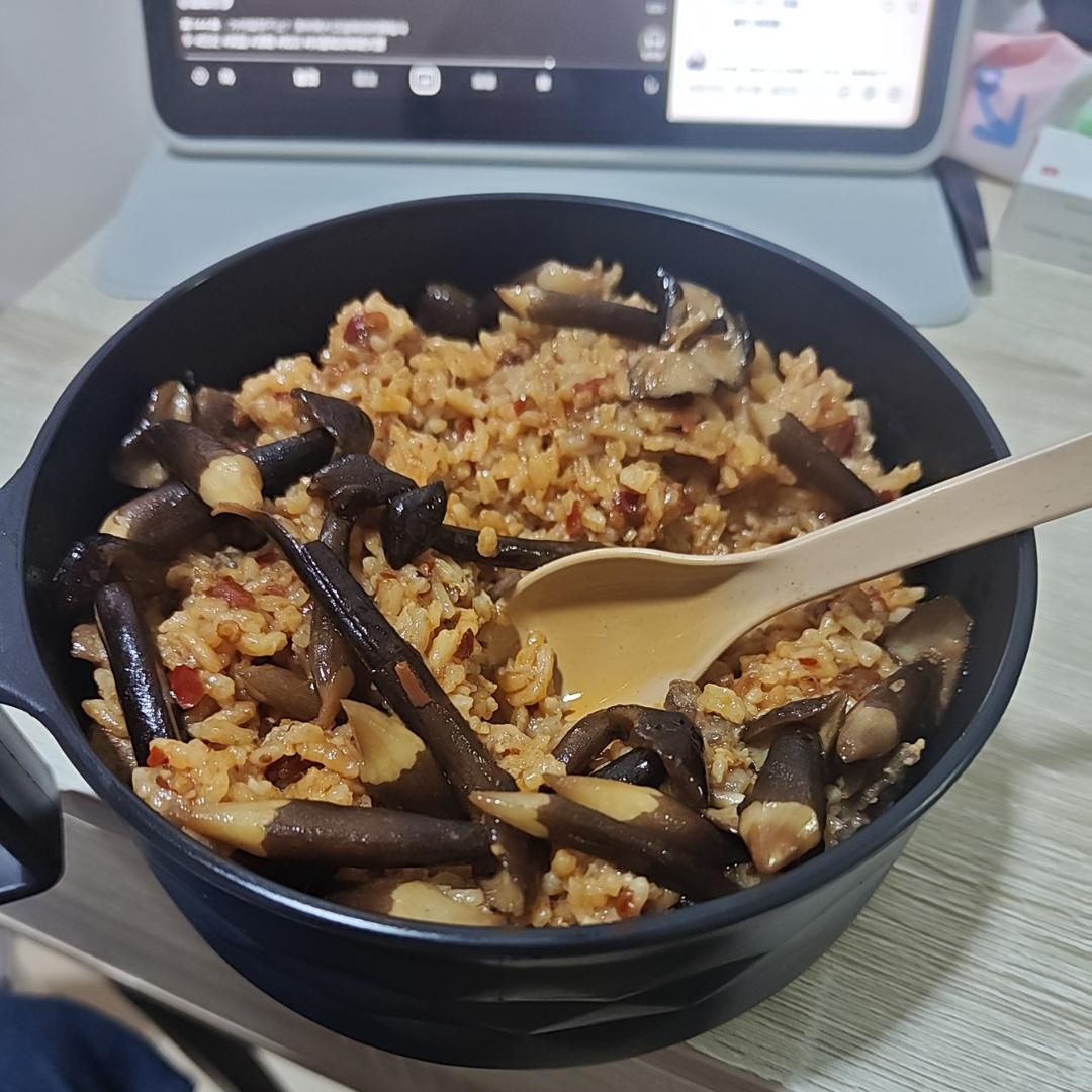 鸡枞菌  牛肉焖饭