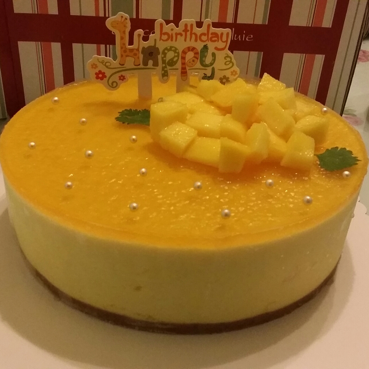 酸奶芒果慕斯蛋糕