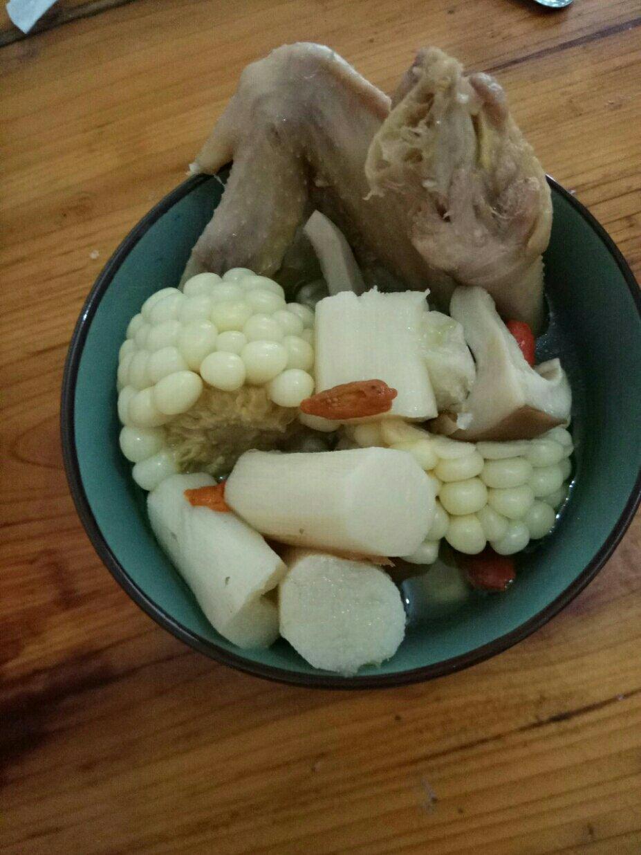 养生土鸡汤