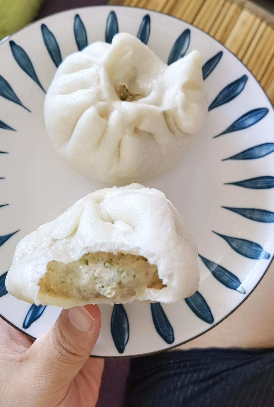 芹菜猪肉包子详细做法