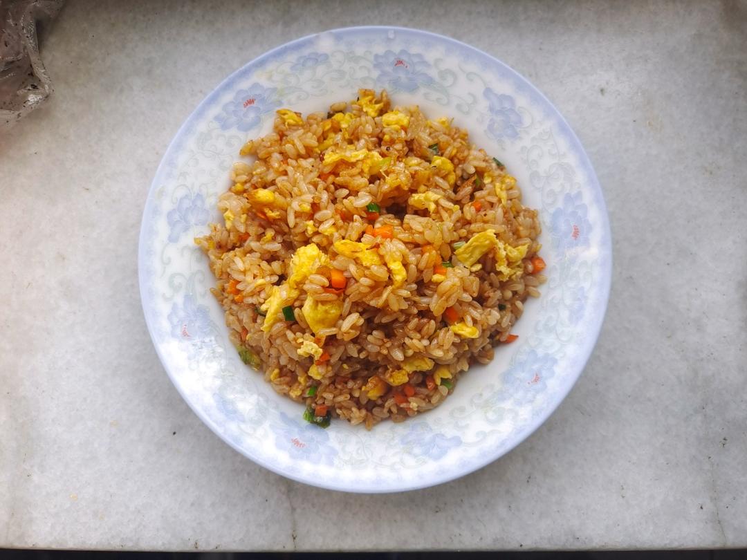 好吃到停不下来的酱油蛋炒饭