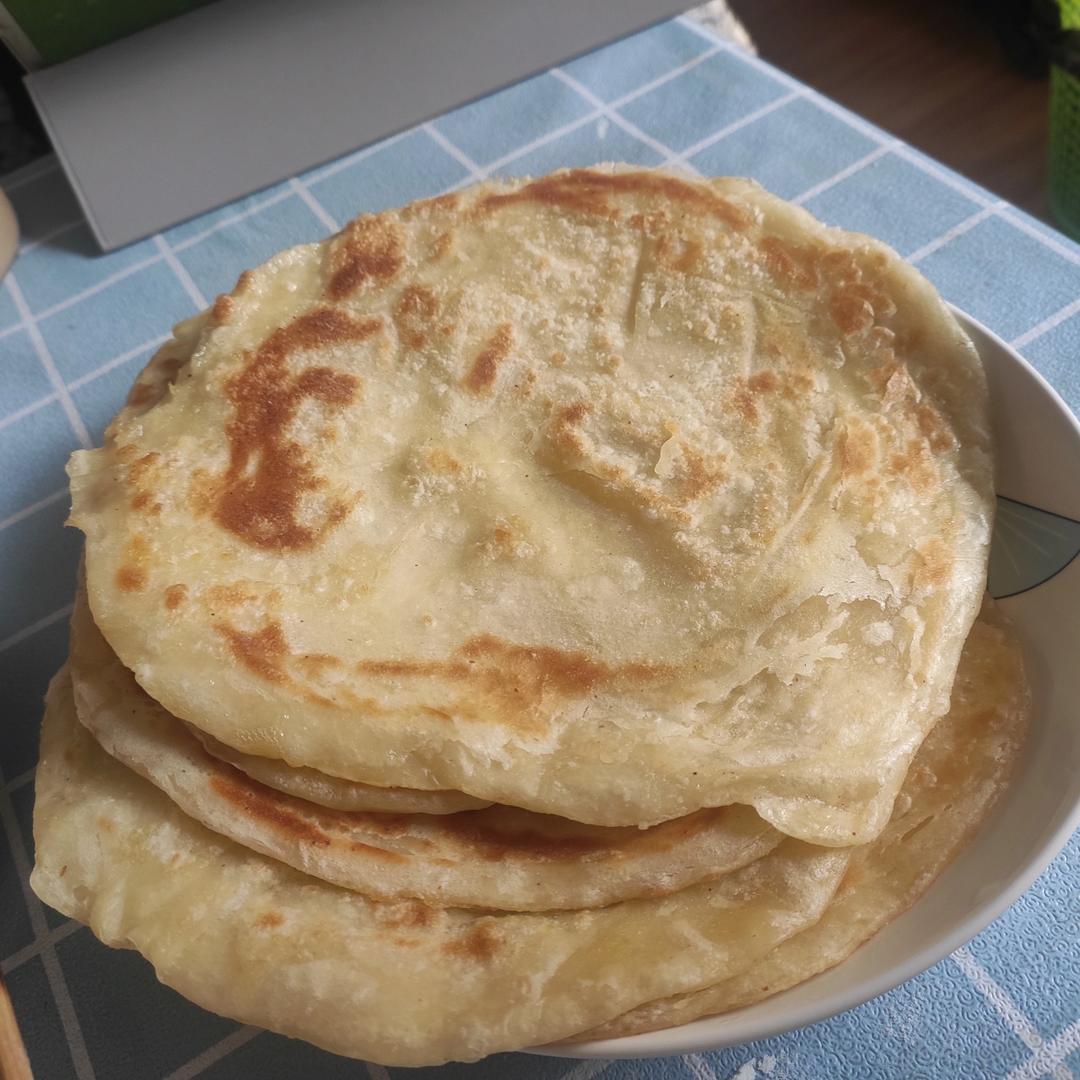 烙饼不硬的小窍门 掌握了你也能看出柔软多层凉了不硬的小油饼