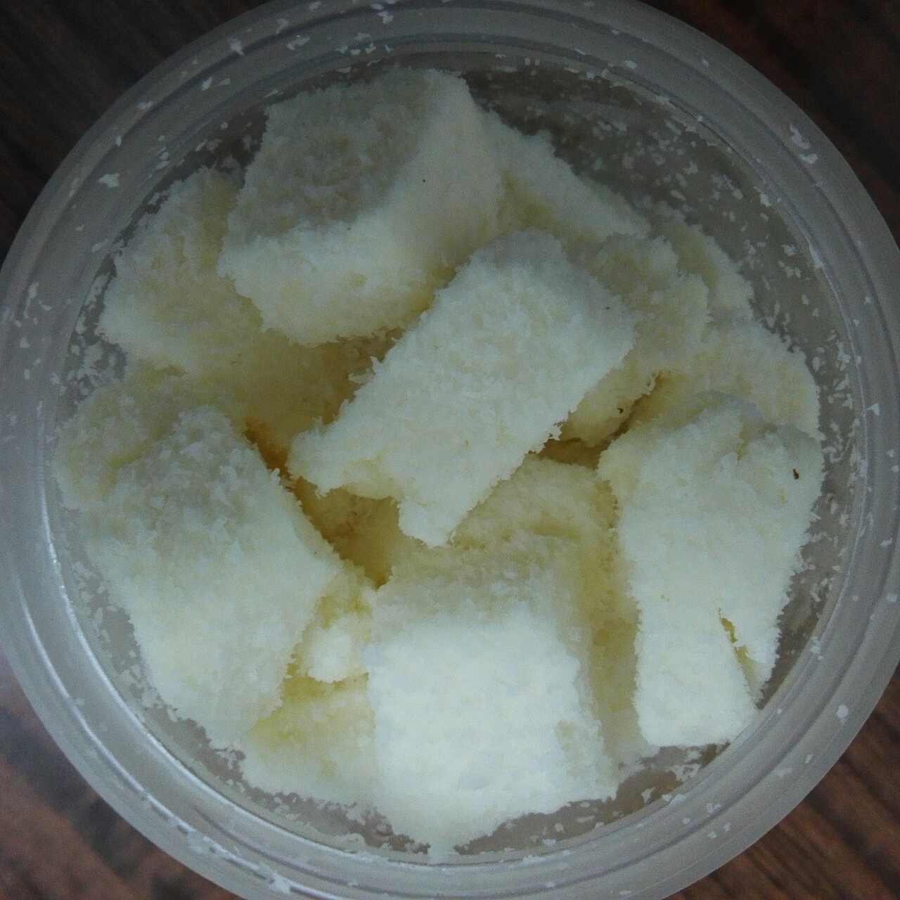 椰丝牛奶小方糕
