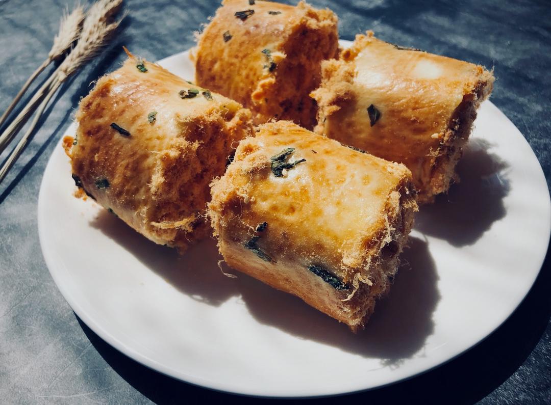 香葱肉松面包卷