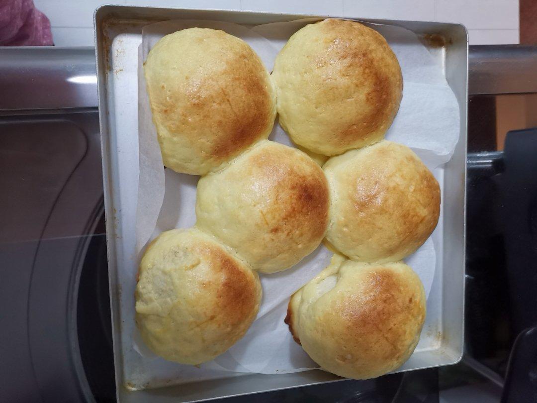 好吃到炸裂的港式菠萝包（附带制作酥皮的小视频）