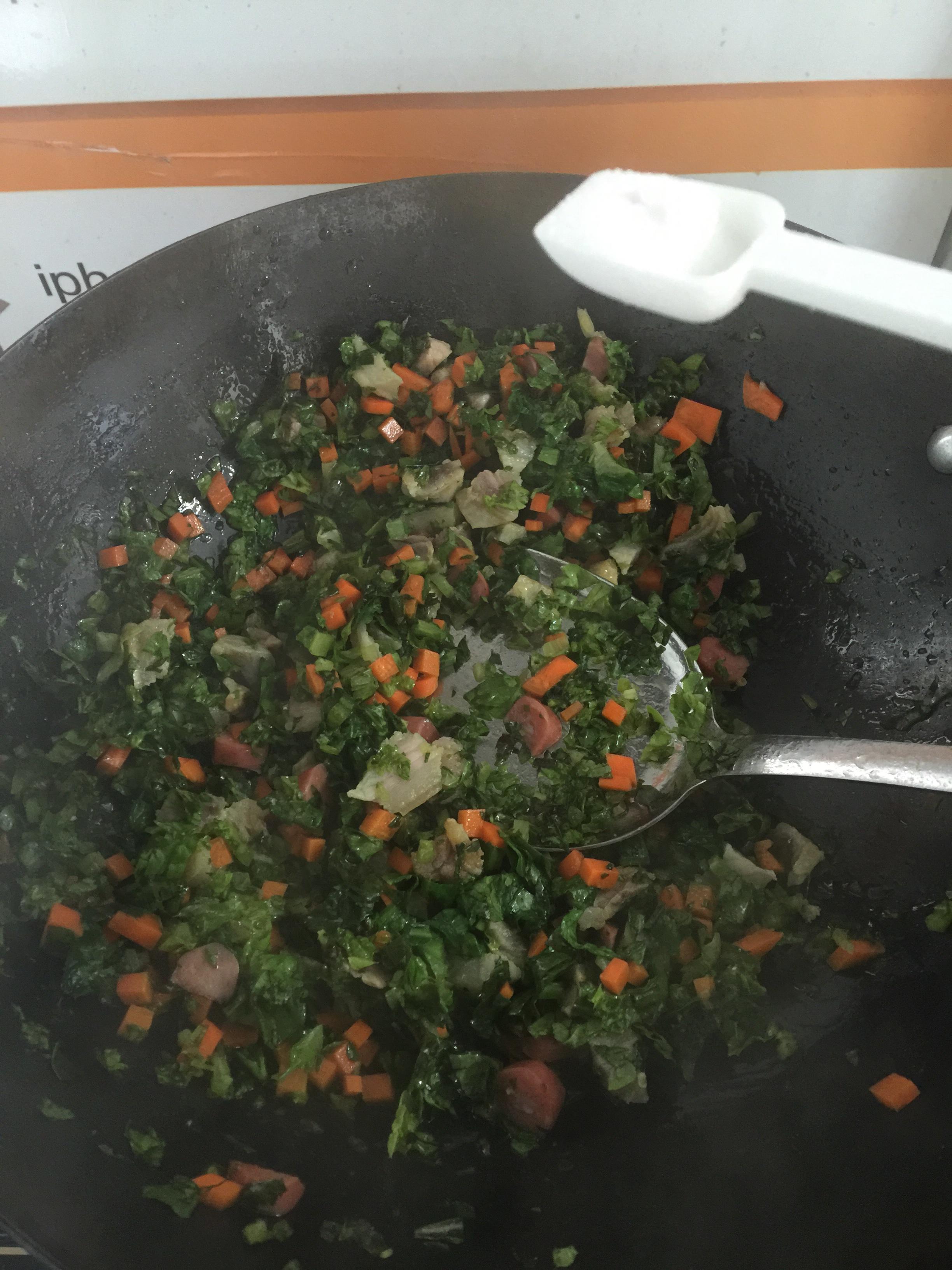 咸肉莴笋菜饭的做法 步骤4