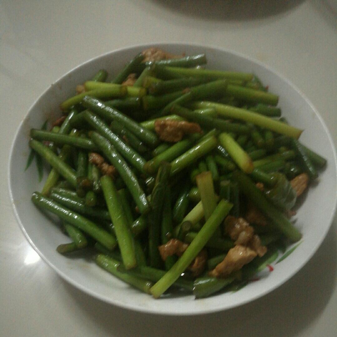 蒜苗炒肉丝