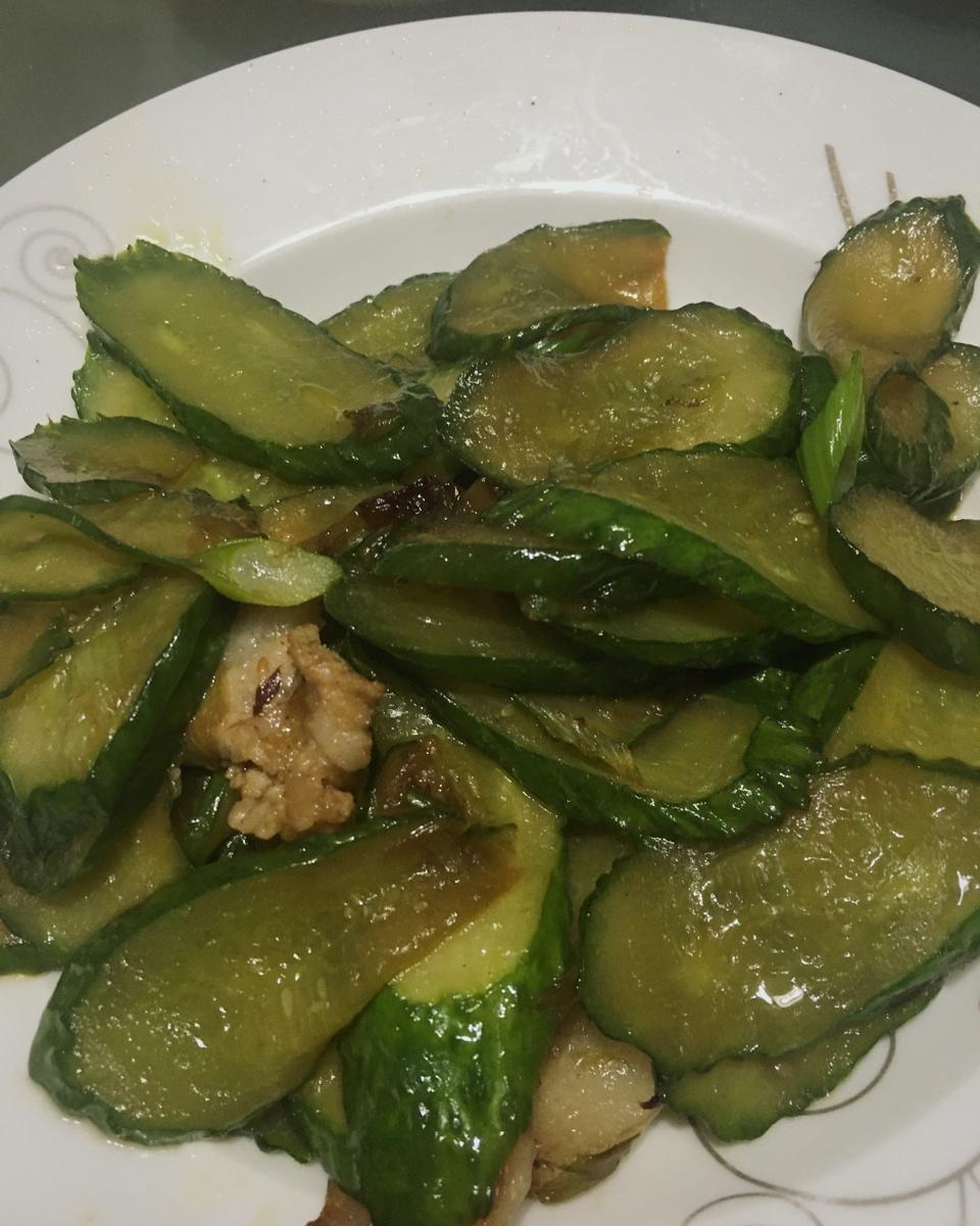 厨师长教你：“脆青瓜炒肉”的家常做法，爽脆的口感另一番感受