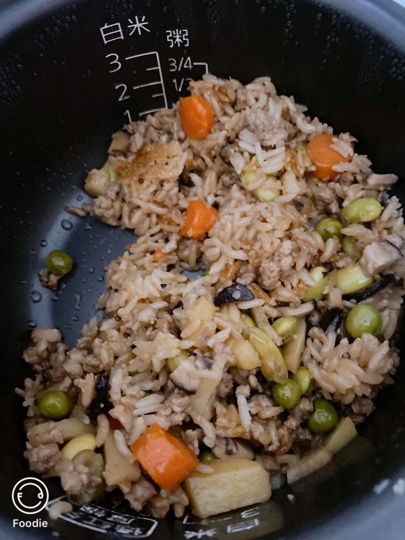 把陈乔恩吃哭的焖饭，我一口气连吃3碗，学会后再也不想吃外卖了