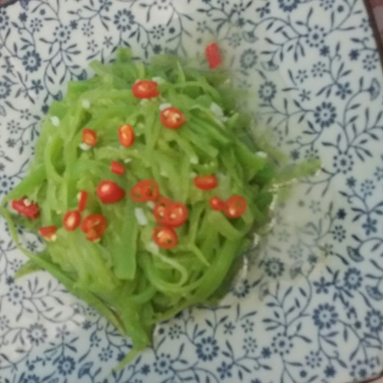 凉拌莴笋丝