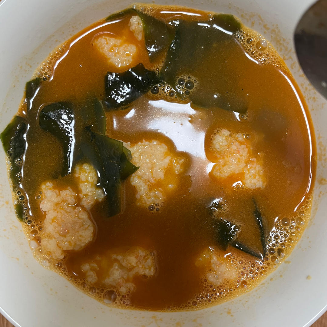 裙带菜虾滑汤