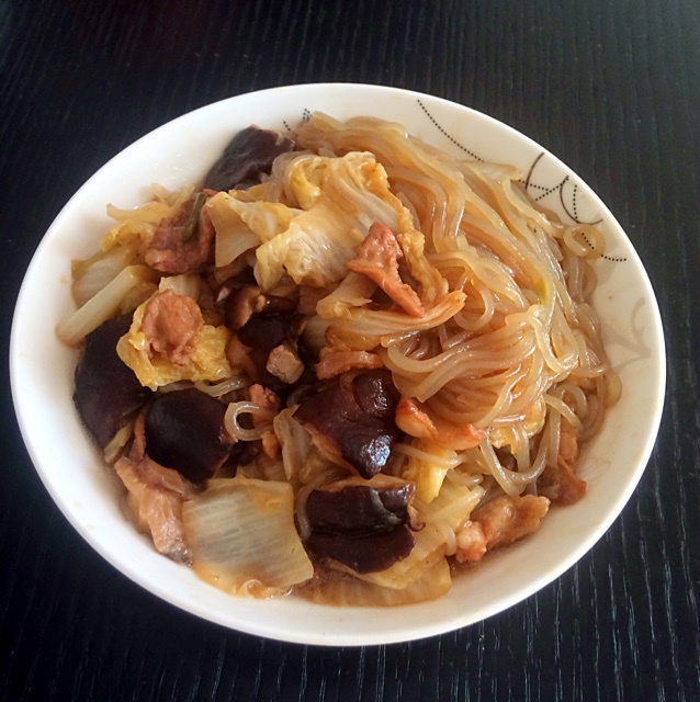 丫丫糖果做的白菜炖粉条