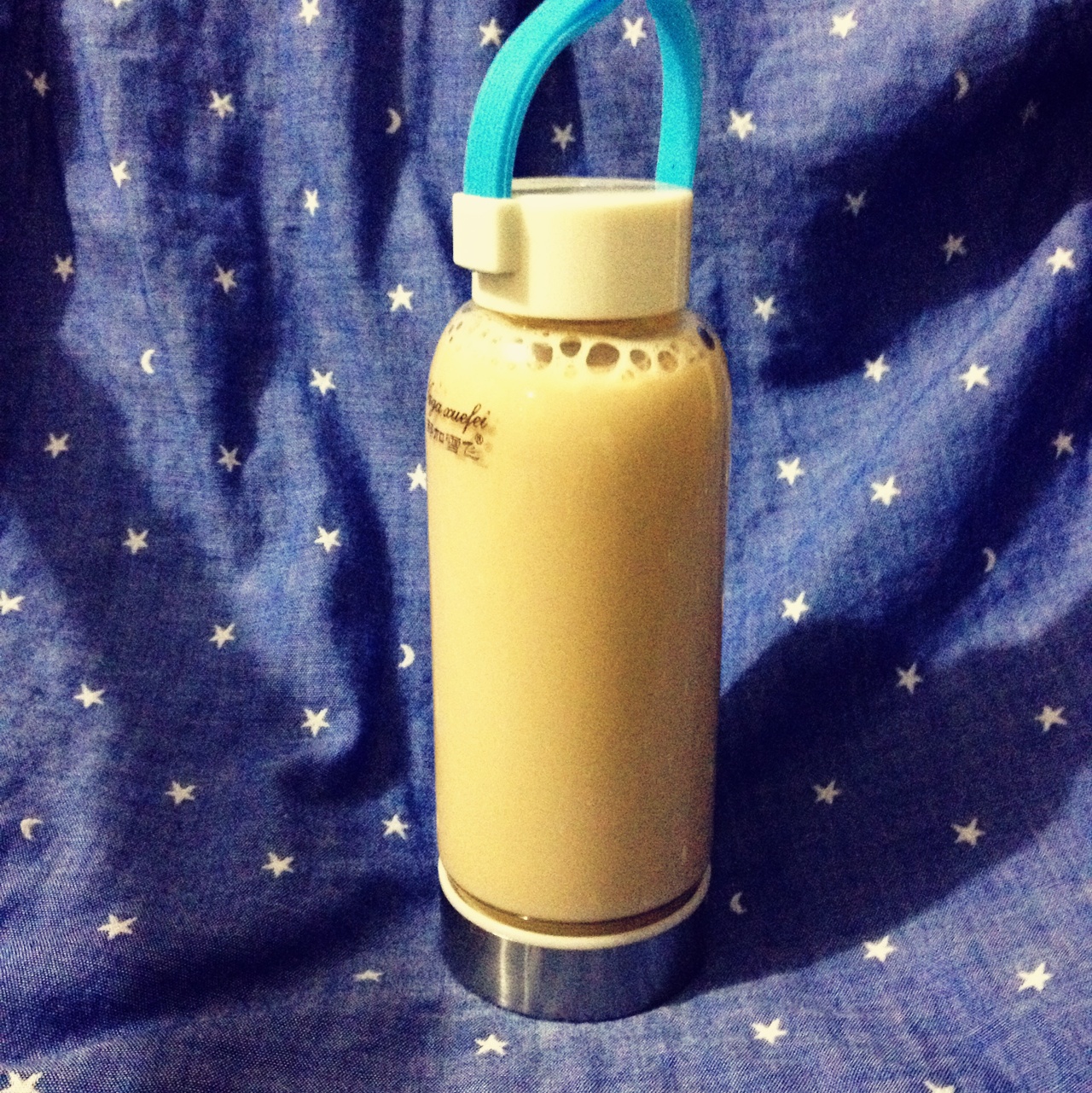 浓浓的锅煮奶茶