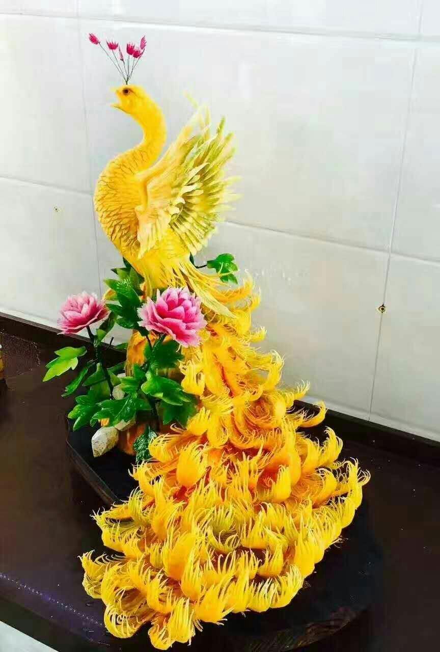 tiel半包烟做的食品雕刻龙头