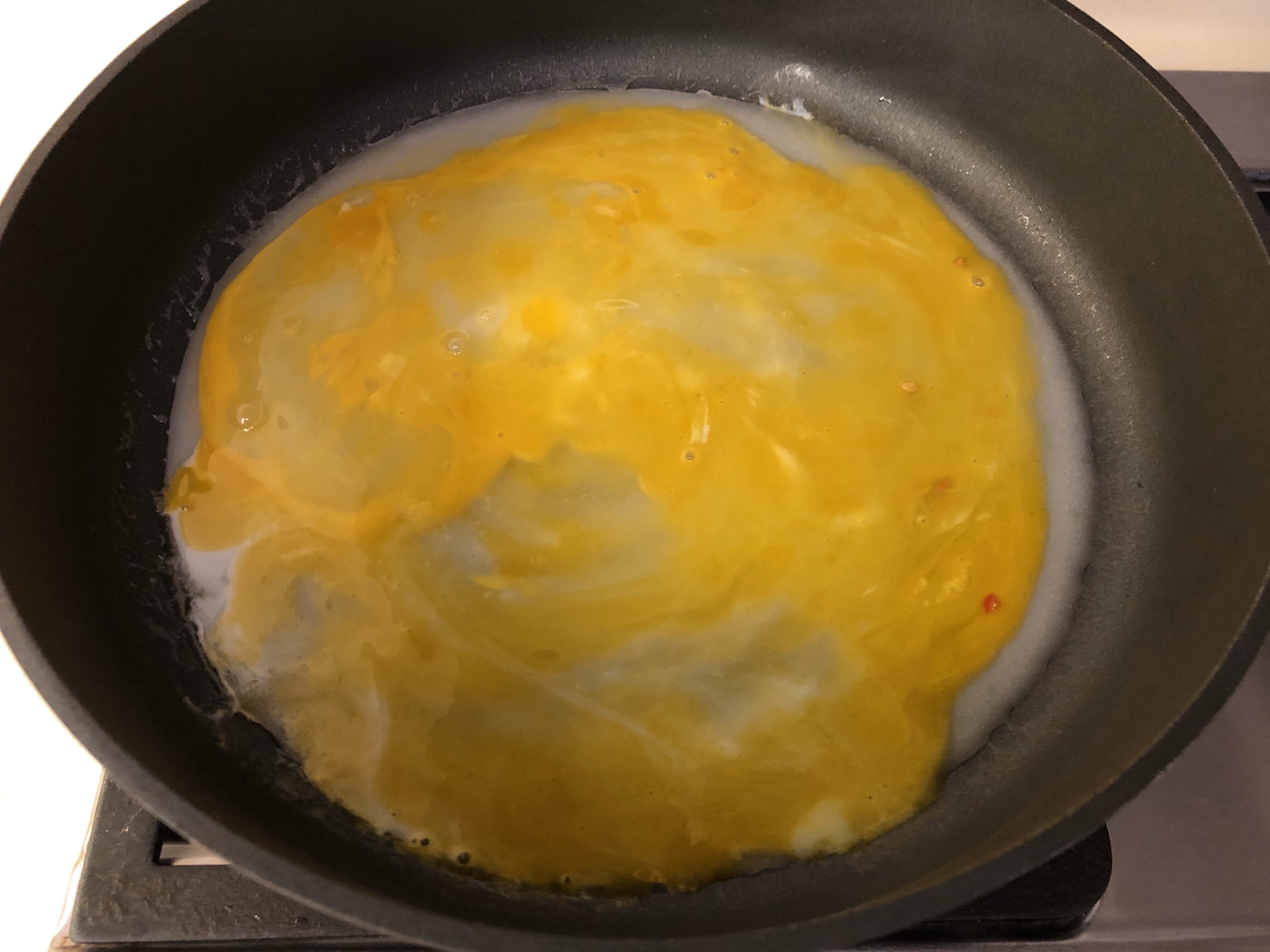 简单快手鸡蛋煎饼卷一切的做法 步骤4
