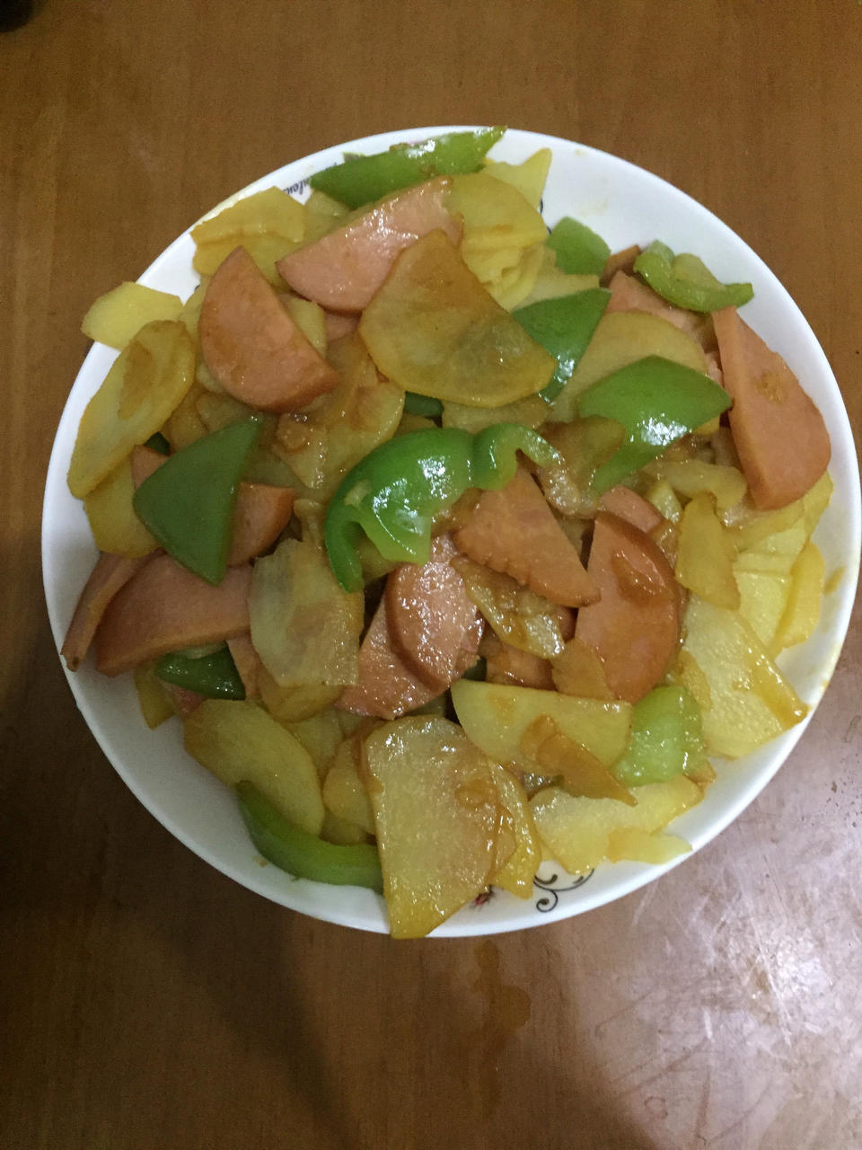 经典下饭神器———青椒火腿炒土豆片