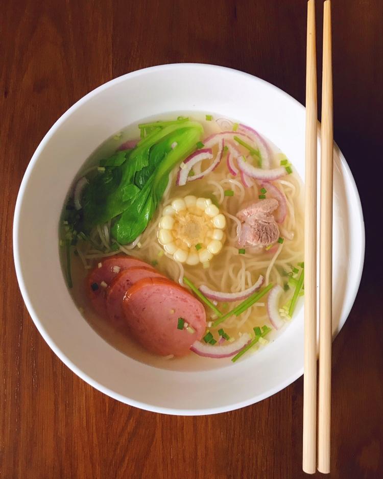 王大厨酸汤面