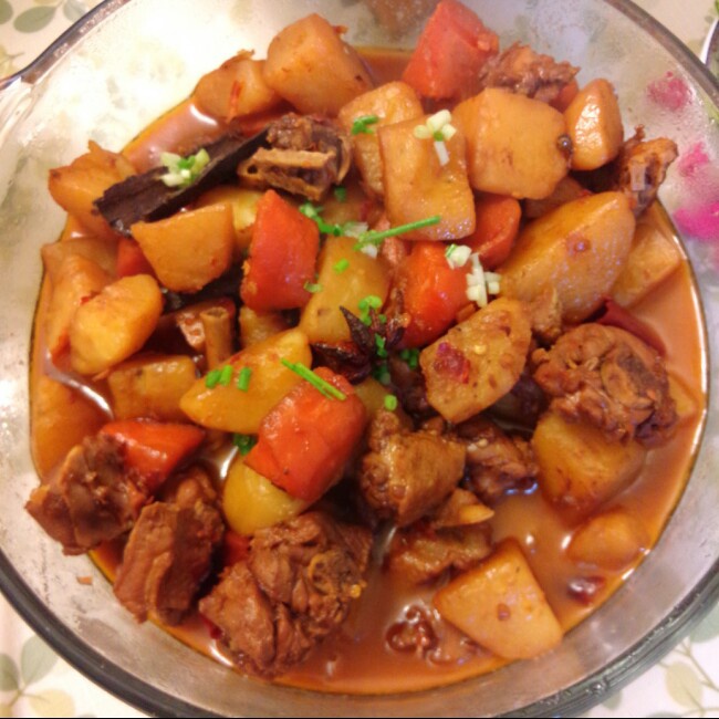 土豆胡萝卜烧牛肉