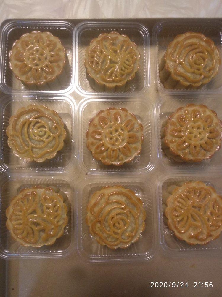 广式月饼—蛋黄莲蓉月饼