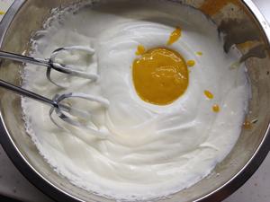 最易制作的芒果冰激淋的做法 步骤4