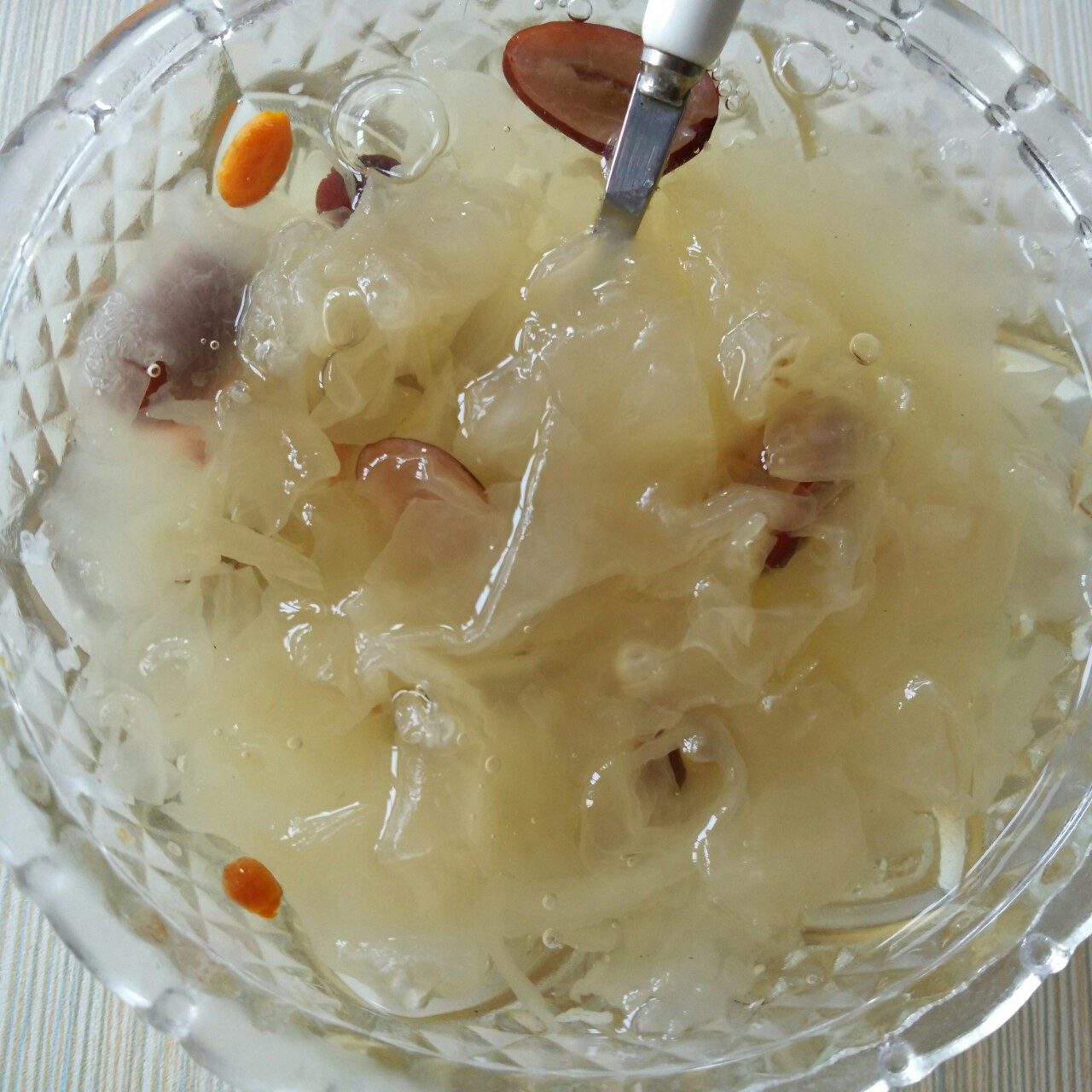 冰糖银耳红枣汤