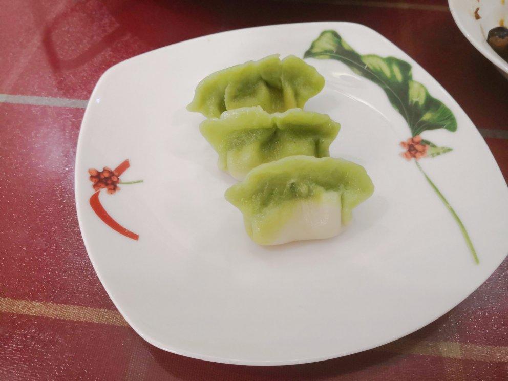 翡翠白玉白菜饺子详细版（附翡翠白玉白菜饺子包法，翡翠白玉饺子皮两种制法，面包机和面，翡翠白玉烧卖，各种馅料搭配）